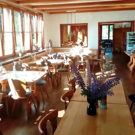 Sporthostel Roessle Bed & Breakfast
